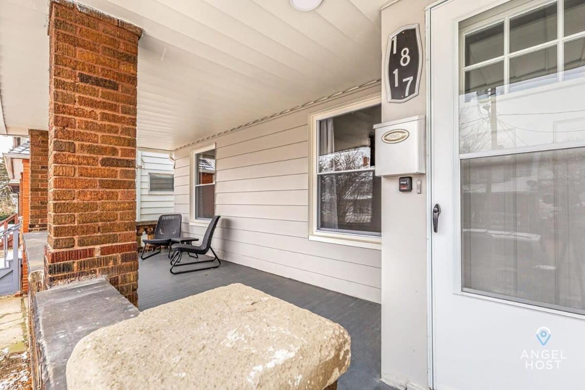 Newly Remodeled Apt, South Hills Old Brooklyn Area Кливленд Экстерьер фото