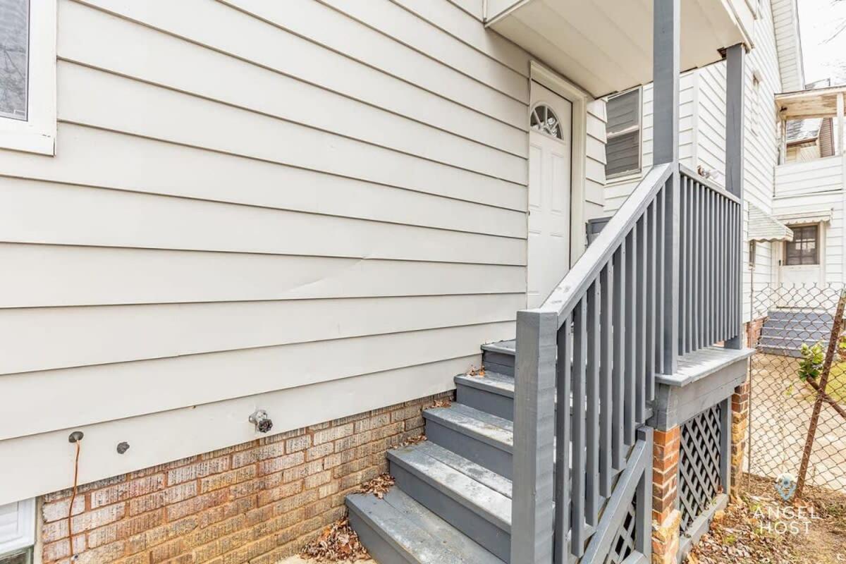 Newly Remodeled Apt, South Hills Old Brooklyn Area Кливленд Экстерьер фото